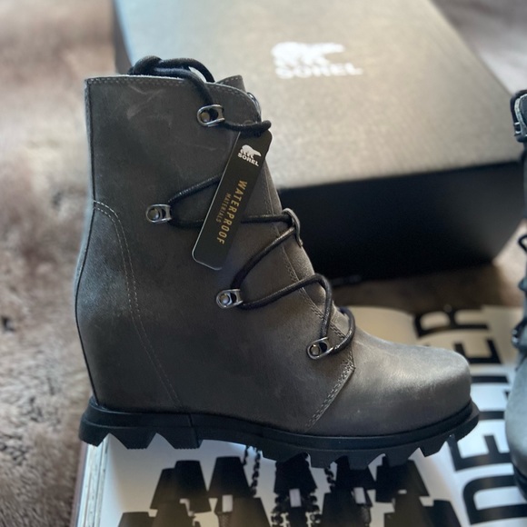 Sorel Shoes - Sorel Joan Of Arctic Wedge III Lace Bootie